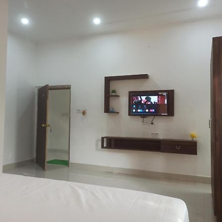 Abhiram Homestay Khajurāho Екстериор снимка