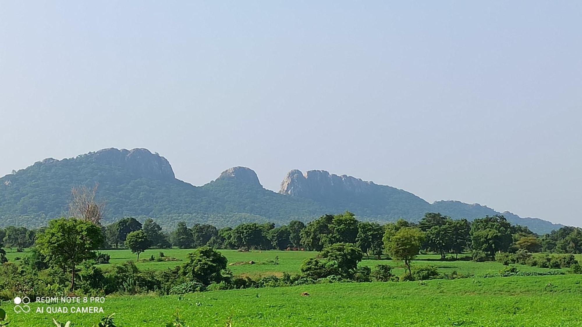 Abhiram Homestay Khajurāho Екстериор снимка