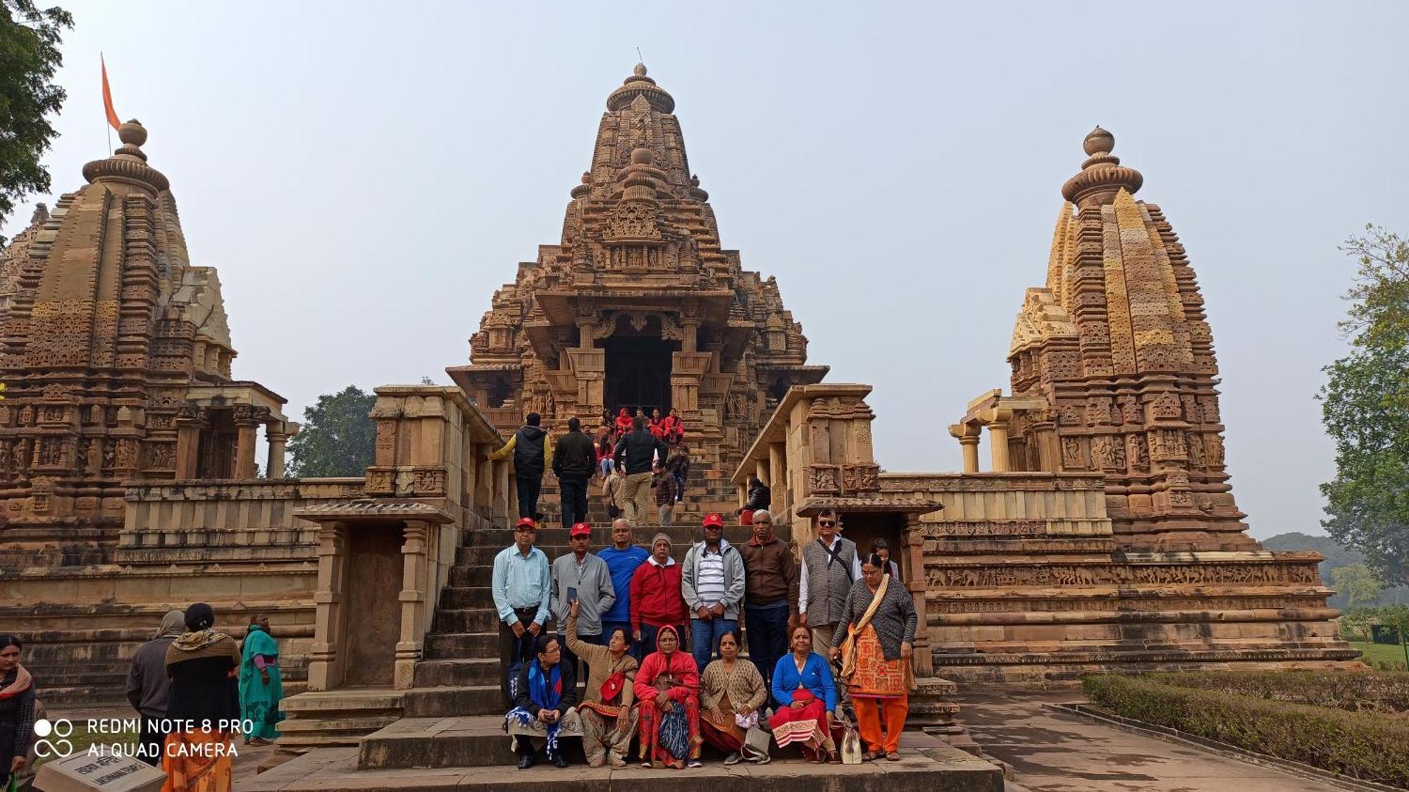 Abhiram Homestay Khajurāho Екстериор снимка